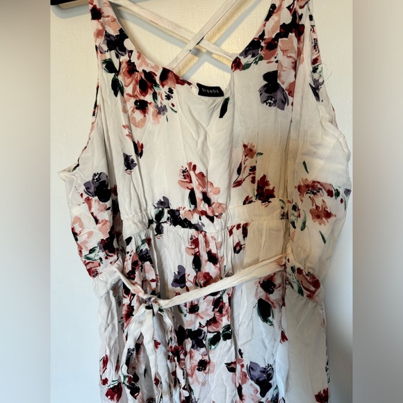 Torrid white floral maxi dress - Picture 5 of 7